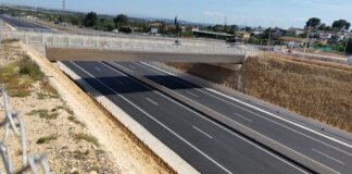 Vista de la carretera CV-370 abierta al tráfico entre Manises y Riba-roja de Túria