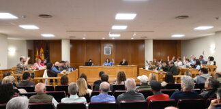 Reunión del pleno del Ayuntamiento de Quart de Poblet con votaciones