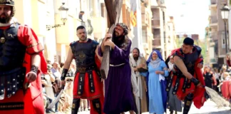 Representación del Juicio de Jesús en Benetússer durante la Semana Santa