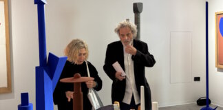 Carmen Calvo y Miquel Navarro en una exposición de arte contemporáneo