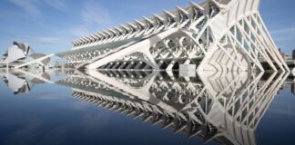 La Ciutat de les Arts i les Ciències y los promotores musicales se han reunido a lo largo de esta semana para buscar soluciones en cumplimiento de la sentencia que ampara a los vecinos por los ruidos excesivos a causa de los festivales de música y establecer las líneas a seguir en las próximas semanas. La Ciutat de les Arts i les Ciències