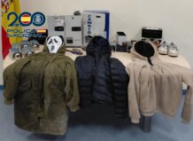 Prendas de vestir y objetos recuperados por la Policía Nacional en València
