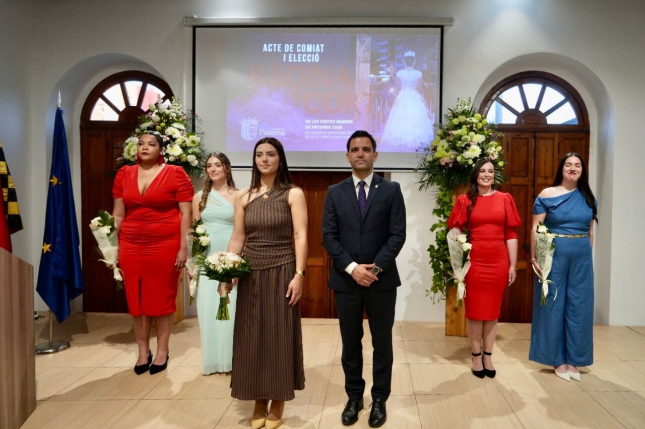 Elena Pla Giménez en la elección como Reina de las Fiestas Mayores de Paterna