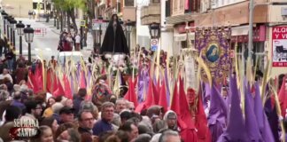 Multitud en la celebración de la Semana Santa en Torrent