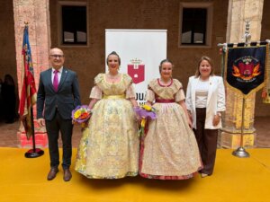 Irene Pons y Ainhoa Ferrer en la elección de Falleras Mayores de Alaquàs