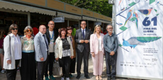 Inauguración de la 61ª Fira del Llibre en Viveros, Valencia con autoridades y organizadores.