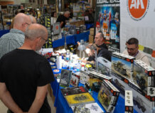 La 30ª edición de la Feria de Modelismo en Torrent reúne a aficionados y expertos.