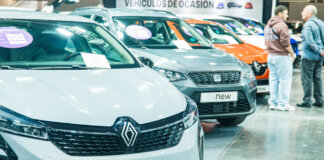 Exposición de vehículos en la Feria del Vehículo Selección Ocasión de València