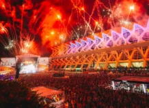 Los promotores de festivales exigen una solución “conjunta e inmediata” para evitar el impacto cultural, económico y turístico tras la sentencia judicial Multitud en festival con fuegos artificiales en la Ciudad de las Artes y las Ciencias