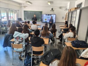 Alumnos del IES Sedaví en una formación sobre violencia de género