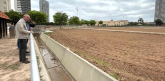 Visita a los huertos urbanos de Sociòpolis con parcelas preparadas para cultivo