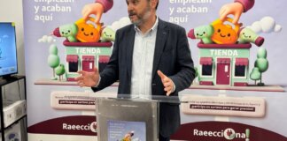 Jorge Blanco presentando la campaña RAEECCIONA en Paiporta
