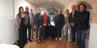 Jurado de la XVII Bienal Internacional de Cerámica de Manises 2026 en una reunión.