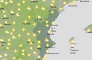 Mapa meteorológico con sol y temperaturas cálidas en Valencia