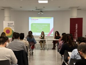 Charla informativa sobre el proceso de admisión escolar en Quart de Poblet