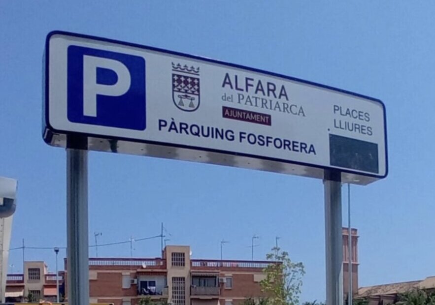 Señal de aparcamiento en La Fosforera, Alfara del Patriarca
