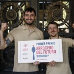 Néstor López y Carlos Monge celebrando su premio en TastArròs