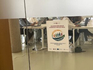 Taller de inclusión social con participantes en Alaquàs