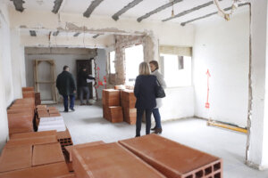 Reforma de viviendas sociales en Puçol con materiales de construcción