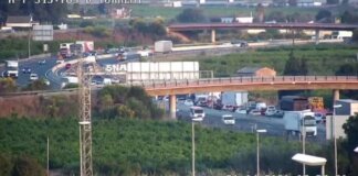 Vista de tráfico lento en la A-7 a la altura de Torrent por un accidente