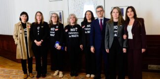 Las asociaciones de víctimas de la DANA se reúnen con el ministro Félix Bolaños para discutir sus demandas.