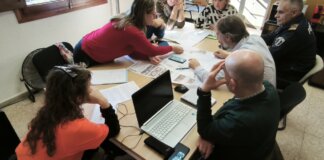 La comisión técnica se reúne para discutir proyectos de reconstrucción en Benetússer.