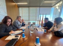 Foios pide a Generalitat una solución “viable y provechosa” a la supresión del paso a nivel de Metrovalencia Reunión sobre la supresión del paso a nivel en Foios con varios representantes.