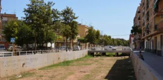 Vista de la saleta en Aldaia con árboles y edificios