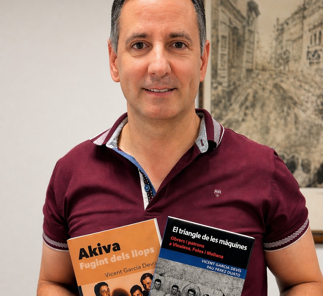 Sergi Ruiz presenta sus recomendaciones literarias en el Día del Libro.