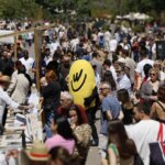 Multitud de personas en la novena edición del TastArròs en València