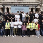 Participantes del TastArròs en la plaza del Ayuntamiento de València