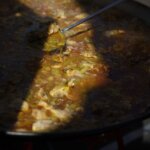 Plato de arroz con carne y verduras en el TastArròs de València