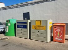 Contenedores de residuos orgánicos y reciclables en Tavernes Blanques
