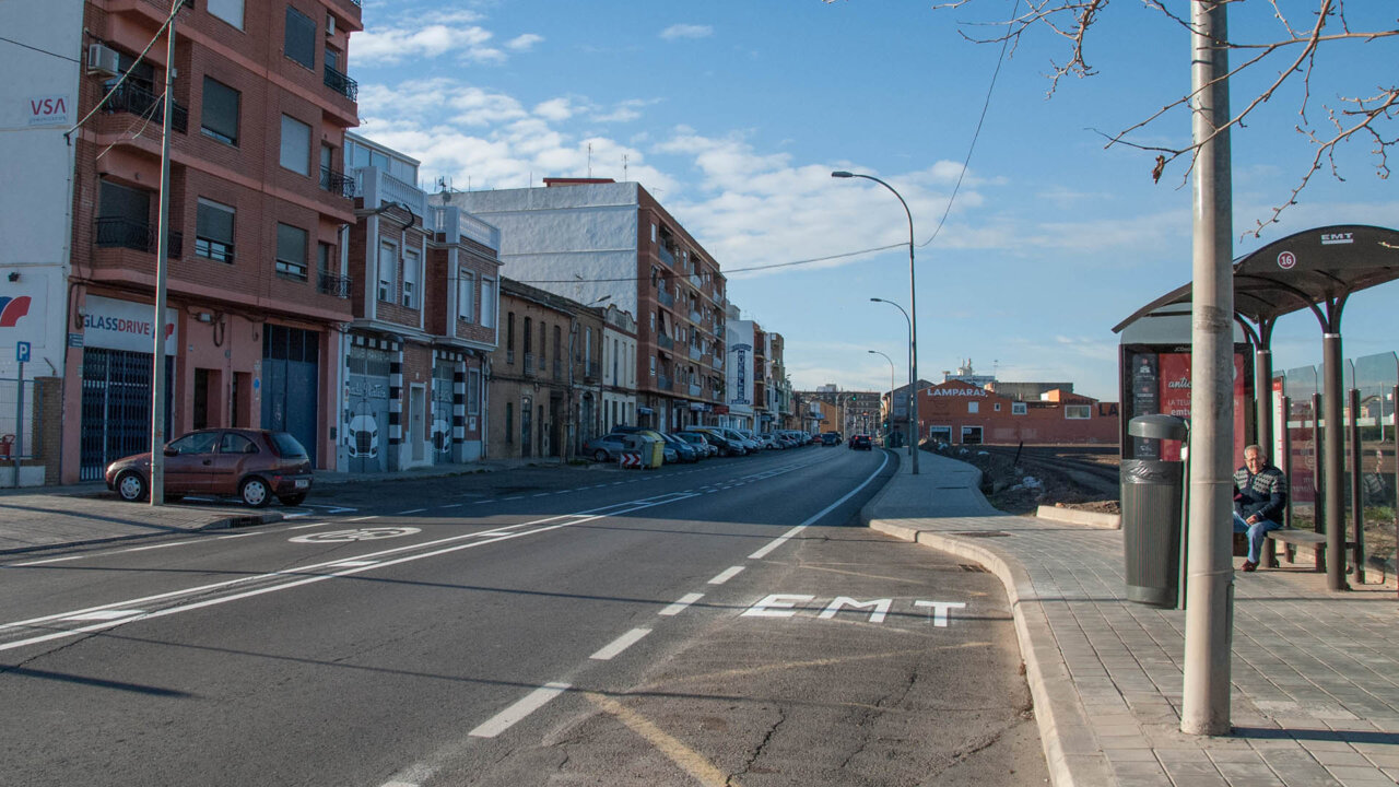 Vista de la calle en Les Cases de Bàrcena, València