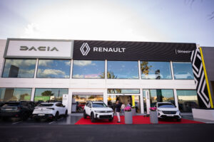 Ginestar concesionario Renault pista de silla