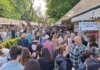 Multitud de personas en la Feria del Libro de Valencia 2026
