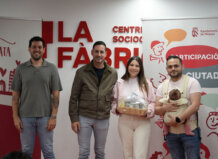 Mislata da la bienvenida a los recién nacidos con cestas de productos básicos para bebés El programa ‘Jo soc de Mislata’ entrega cestas a familias con recién nacidos.