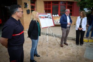 Visita institucional al parque de bomberos de Torrent para presentar modernización