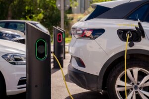 Cargadores eléctricos para vehículos en Burjassot con coches conectados