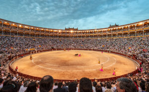 Vista de la plaza de toros de Las Ventas durante una corrida de toros
