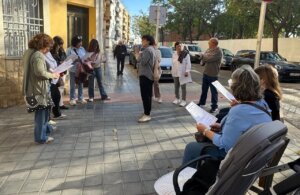 Grupo de personas participando en una ruta turística en Quart de Poblet