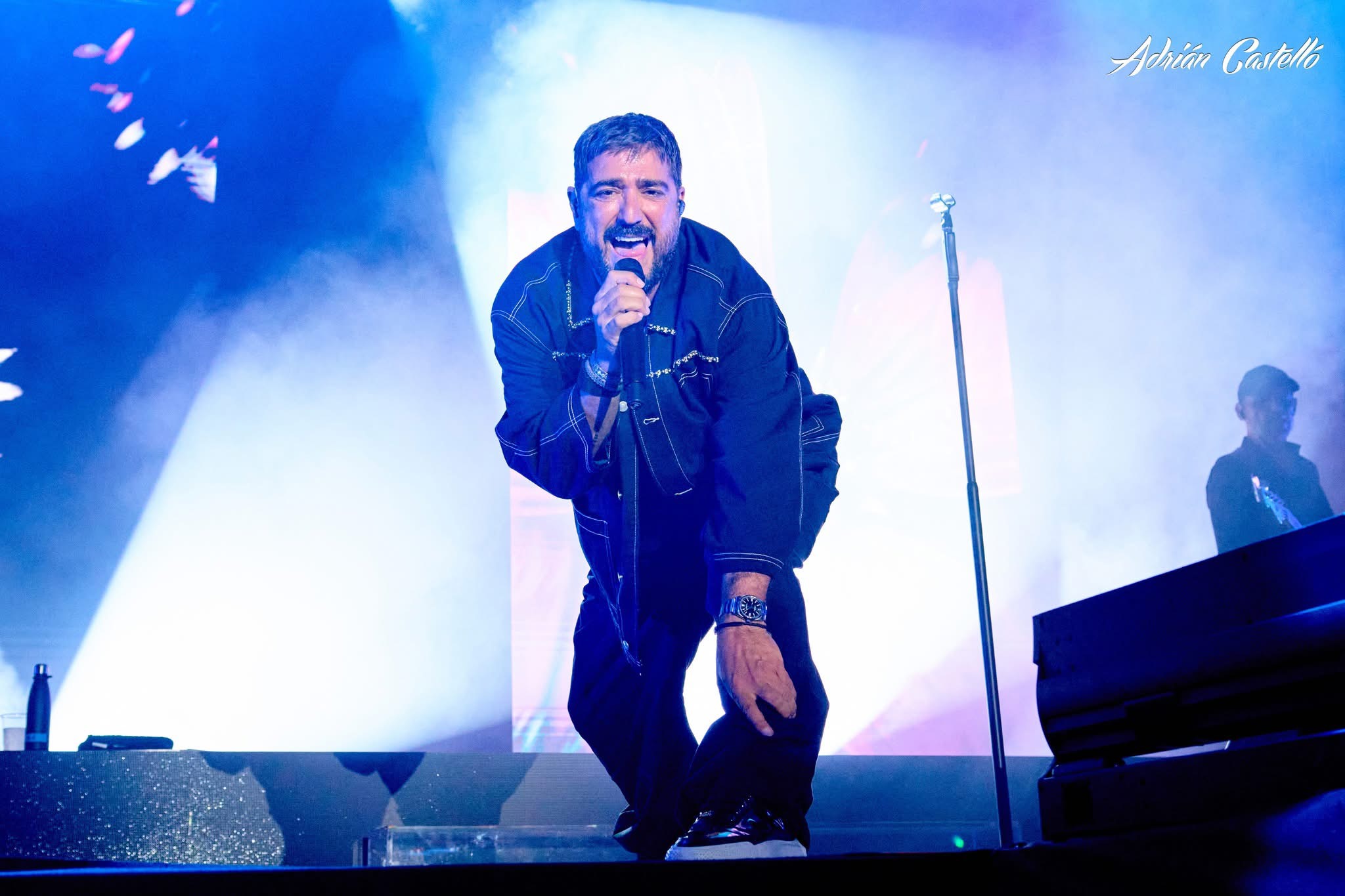 Antonio Orozco en concierto. foto @adriancastellofotografo