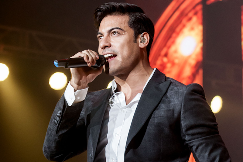 Carlos Rivera en concierto