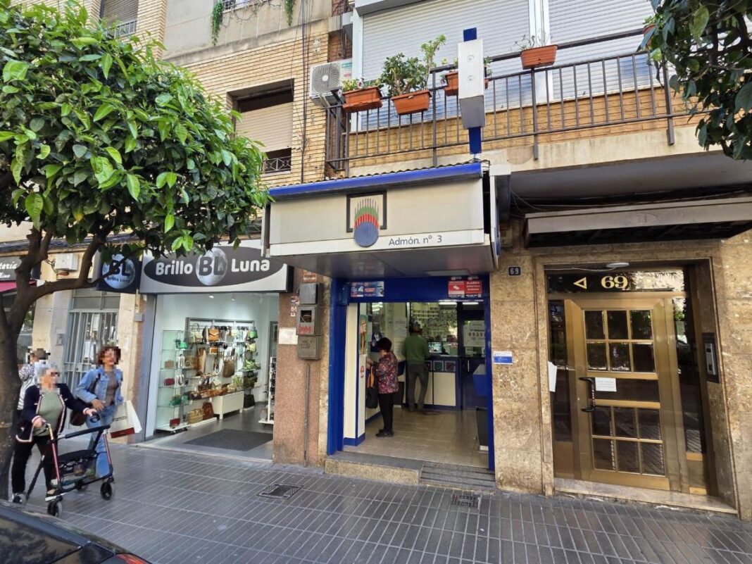 El Sorteo Extraordinario de Cruz Roja de la Lotería Nacional deja parte de su segundo premio en Torrent