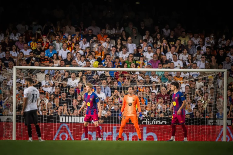 partido en Mestalla entre Valencia CF y FC Barcelona