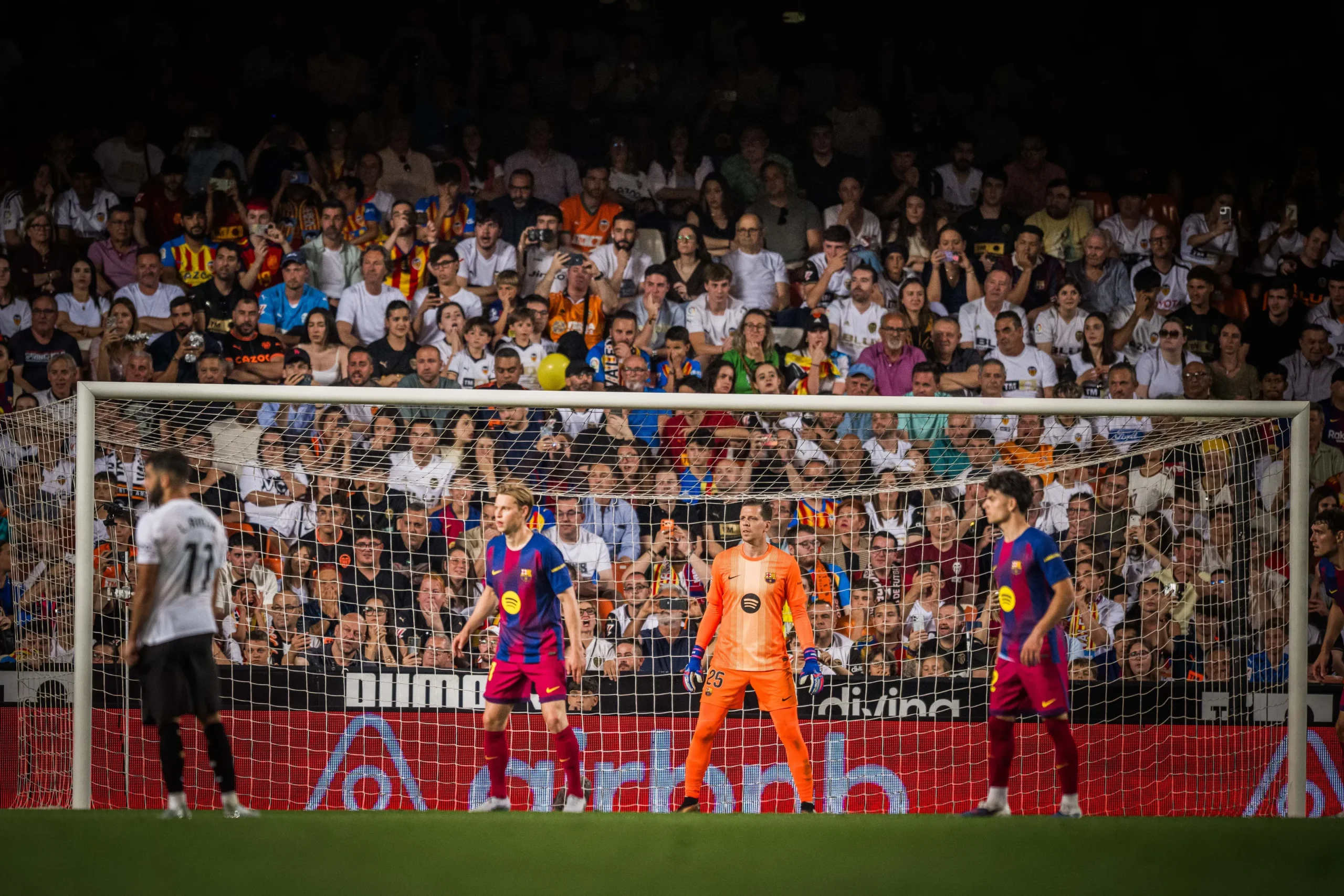 partido en Mestalla entre Valencia CF y FC Barcelona