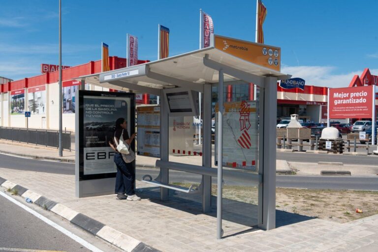 Paterna amplía su autobús eléctrico gratuito con paradas junto a Heron City
