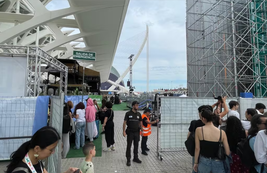 Las asociaciones de promotores califican de "duro golpe" la suspensión del Festival de les Arts y reclaman espacios adecuados para eventos musicales