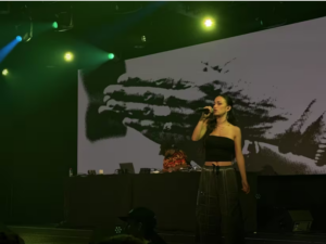 La sala Auditorio Roig Arena vibra con la nueva ola urbana en el NMF Live