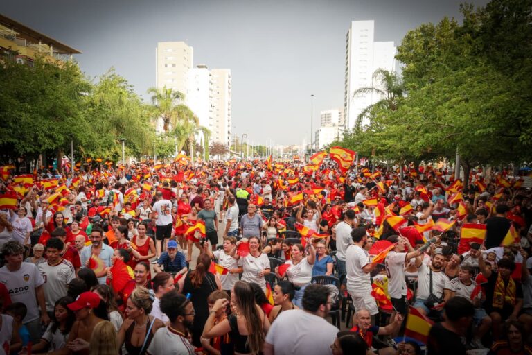 Torrent celebra con España su segunda estrella del Mundial, 16 años después, en una noche histórica